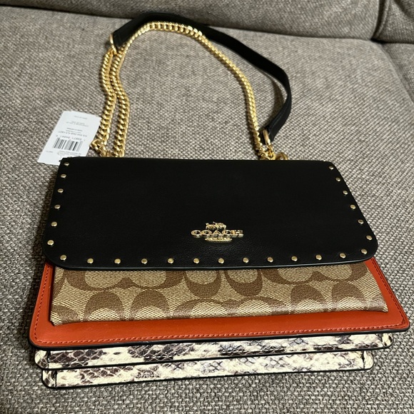 Coach Handbags - Coach Crossbody